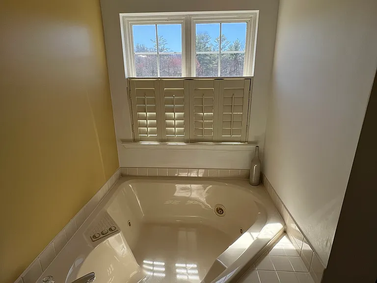 303 Victoria Way — Photo 21