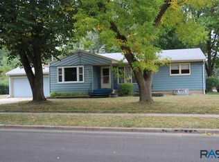 Sioux 5624 W Circle Dr, Sioux Falls, SD 57106 | Zillow