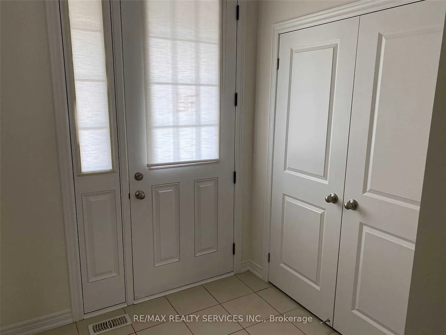 3 bed, $2,799 — Photo 2