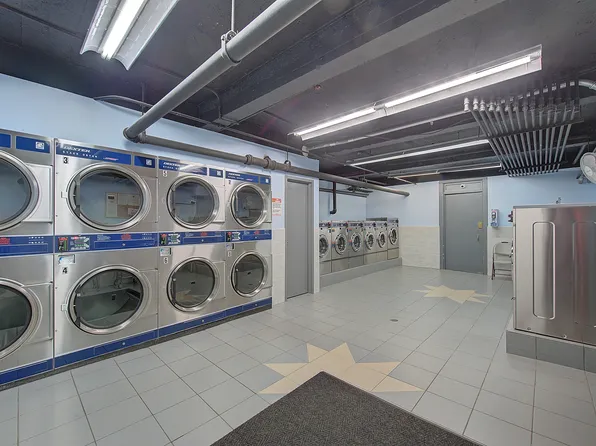 67-35 Yellowstone Boulevard image 20 of 27