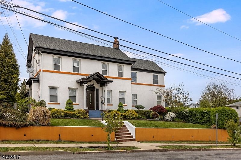 1st image of 200 Washington Ave