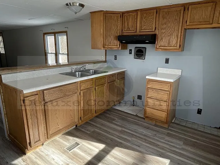 3321 Wesler Dr #7 — Photo 3