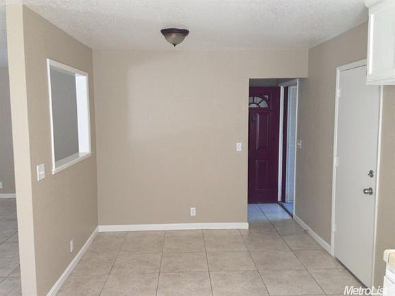 5th image of 1304 Amanda Dr