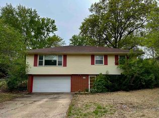 4401 SW Twilight Dr, Topeka, KS 66614