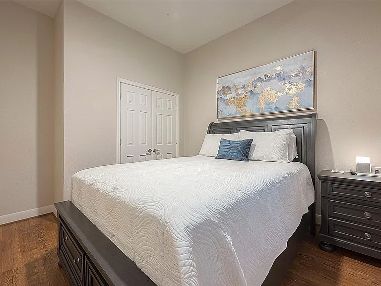 2350 Bastrop St — Photo 9