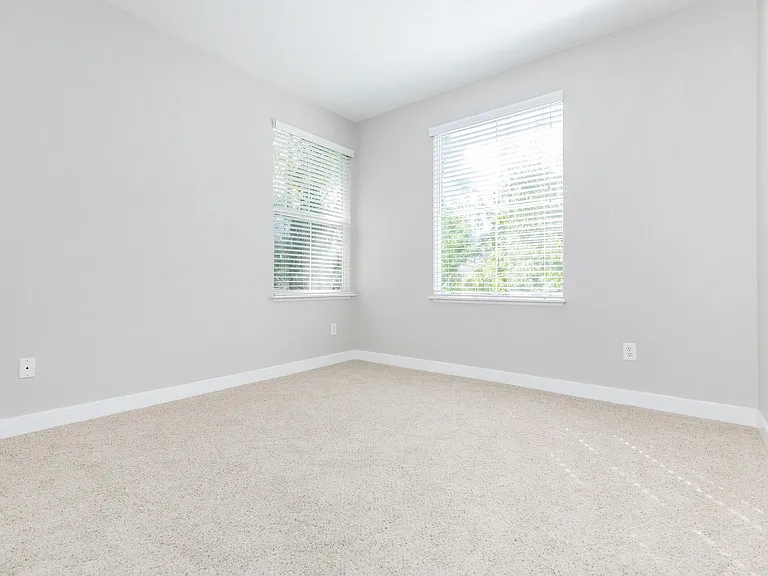 Bellecour Way Apartment Homes — Photo 16