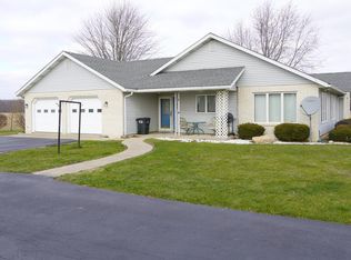 7421 N Baseline Rd, Wawaka, IN 46794