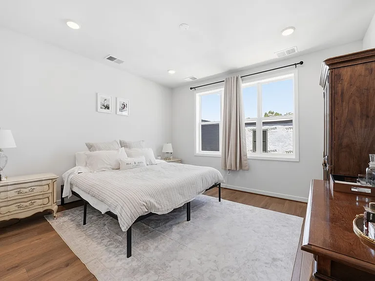 4927 Eisenhower Ave — Photo 11