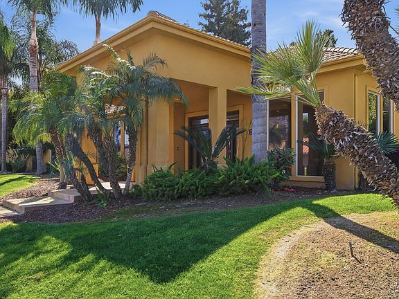 3rd image of 2135 SE Cottonwood Circle