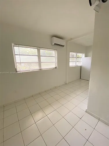 2612 Johnson St Photo 1