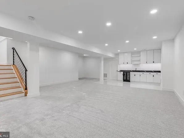 (undisclosed Address), Alexandria, VA 22306