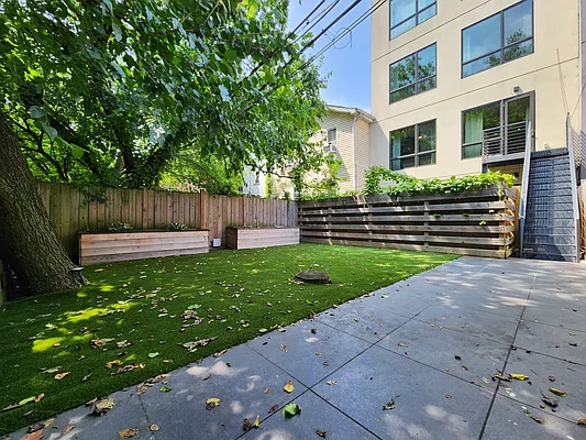 Rented by City Connections Realty | media 27