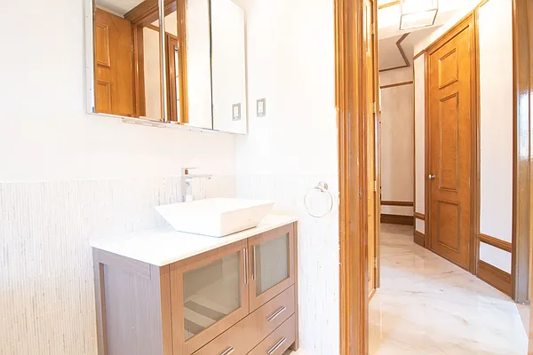 Rented by WAM Partners - William Moses Co. | media 84