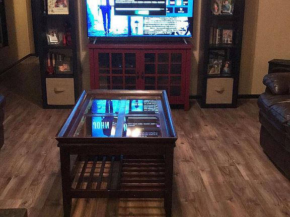 New flooring in livingroom No furniture included