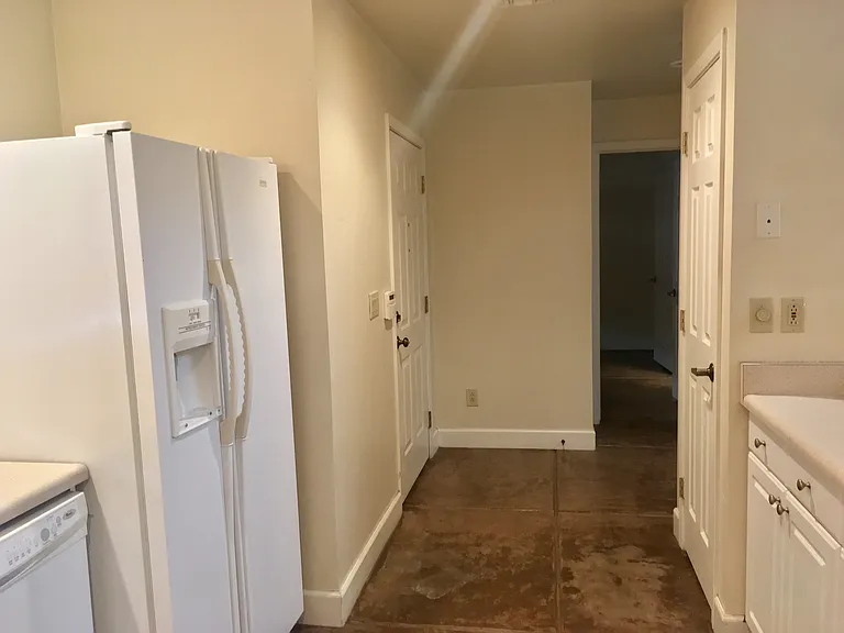 1434 E Elm St #2 — Photo 9