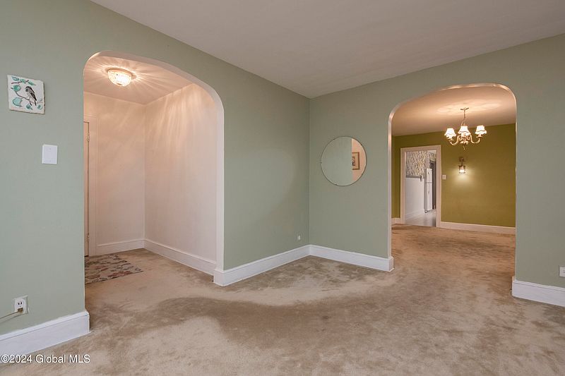 4th image of 203 Whitehall Road