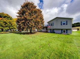12199 S Lincoln Hollow Ct, Cedar, MI 49621