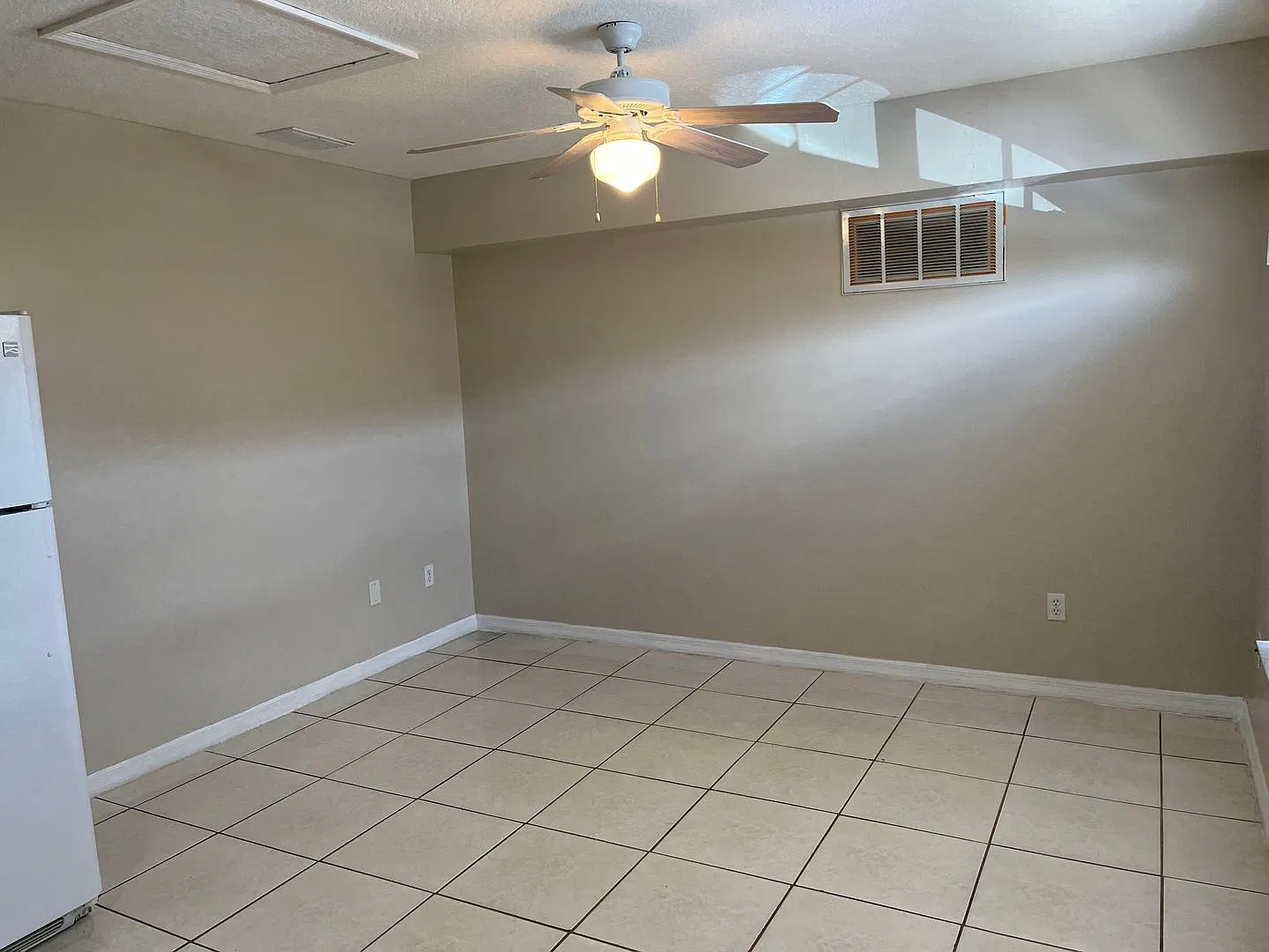213 Washington Palm Loop - Lockout — Photo 4