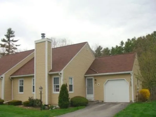 32 Landing Dr, Kennebunk, ME 04043