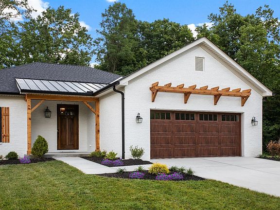 2nd image of 470 Sanctuary Cir