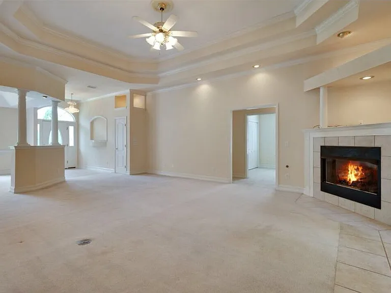 1230 Ronds Pointe Dr E — Photo 6