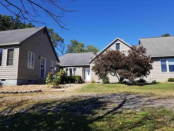 3rd image of 10783 Cannon Hill Dr
