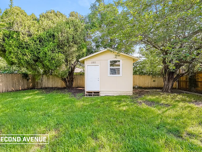 1819 Barlow Ave — Photo 12