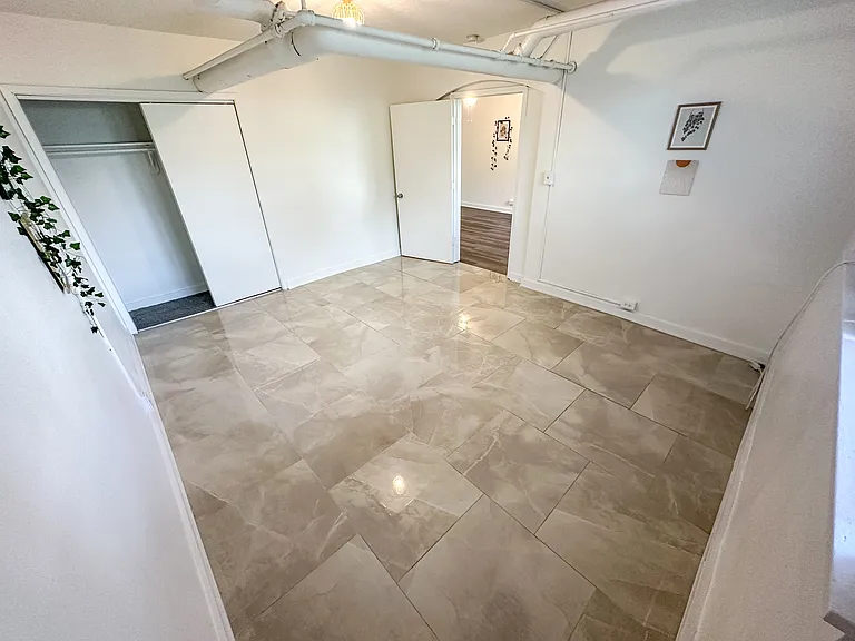 2600 Kingman Blvd #12 — Photo 8