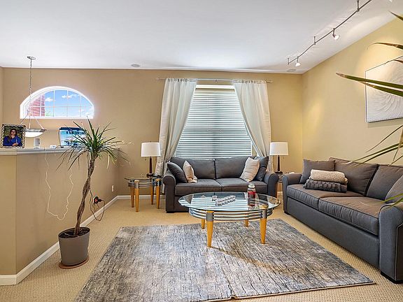 2nd image of 172 Willow Blvd Unit 1502-A