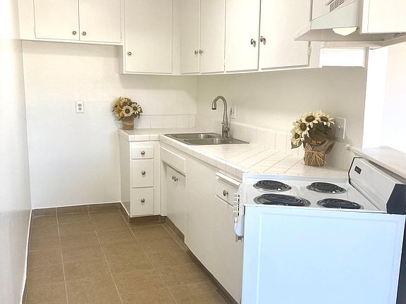 4th image of 16915 Crenshaw Blvd #0