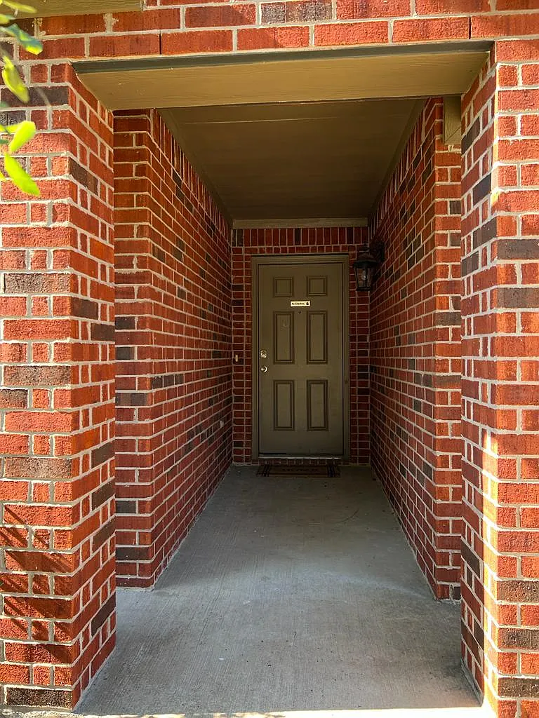 3 bed, 1580 sqft, $1,995 — Photo 2
