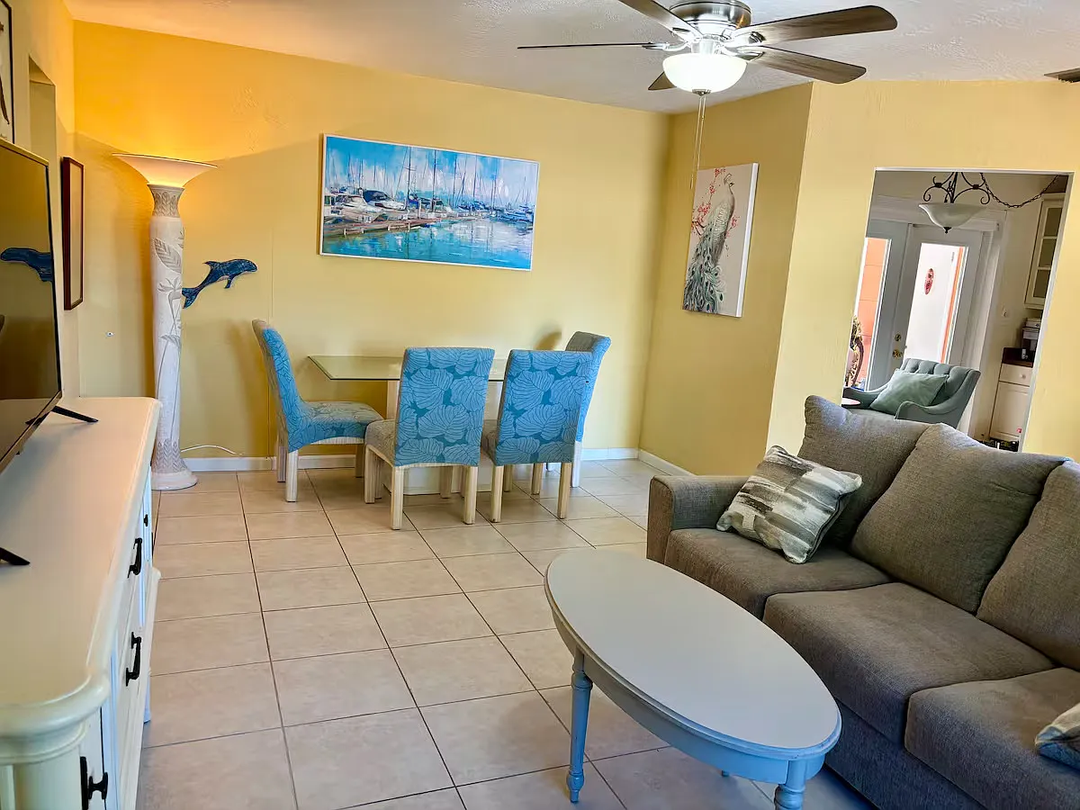 3 bed, 1750 sqft, $2,950 — Photo 3