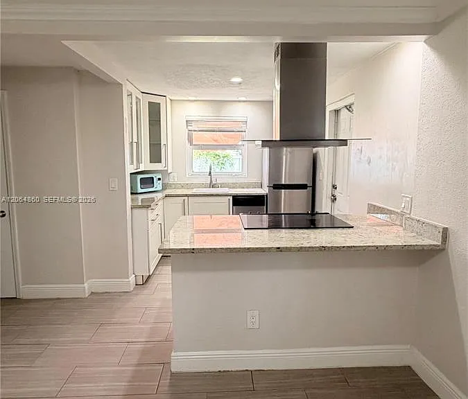 250 SW 7th St — Photo 10