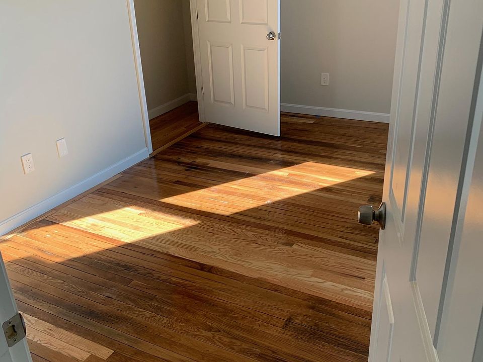 2nd image of 54 Cary Ave APT 1