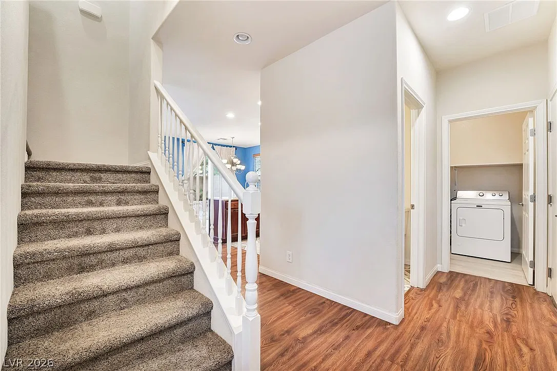 3 bed, 2.5 bath, 1714 sqft, $2,250 — Photo 3