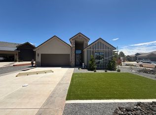 565 S Harmony Cir, Ivins, UT 84738