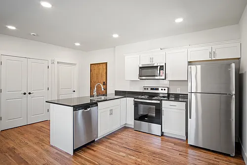 2733 E Magnolia Ave #201 Photo 1