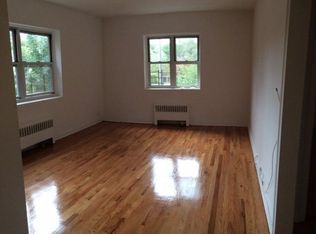 4228 201st St APT 6E, Bayside, NY 11361
