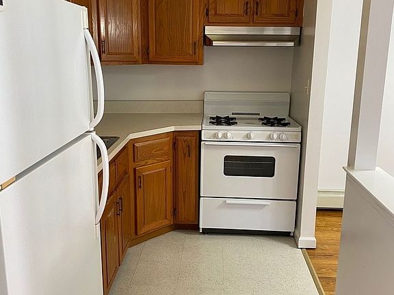 3rd image of 39-44 59th St #2
