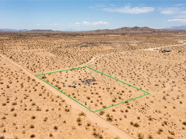 60882 Herdmans Rd #37, Landers, CA 92285