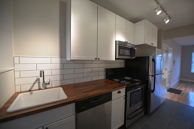 2808 S Compton Ave #2S — Photo 3
