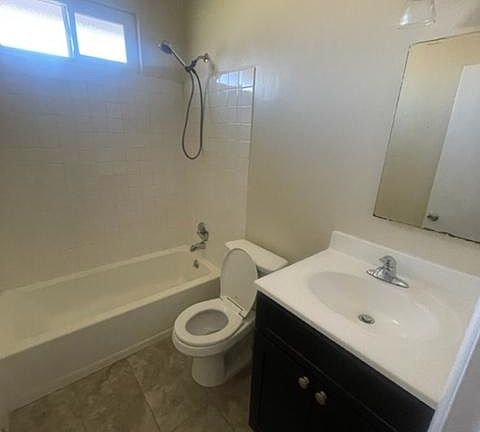 4th image of 4153 W 137th St APT C