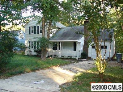 1st image of 8008 Park Vista Cres