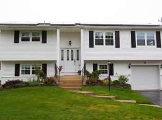 11 Kildare Dr, Hazlet, NJ 07730