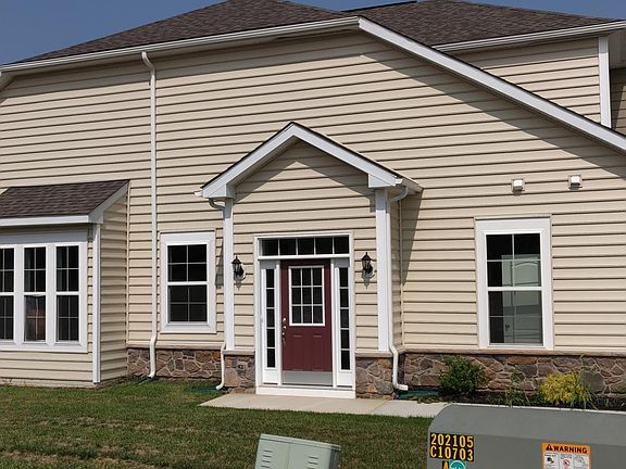 3rd image of 20204 Huntington Ct