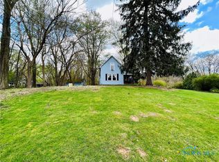 7035 Hill Ave, Holland, OH 43528