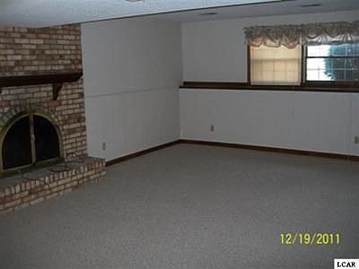 3rd image of 6943 Essex Dr