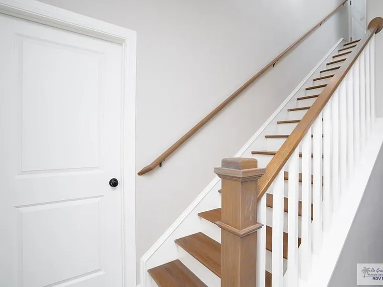 2168 Grove Ln — Photo 14