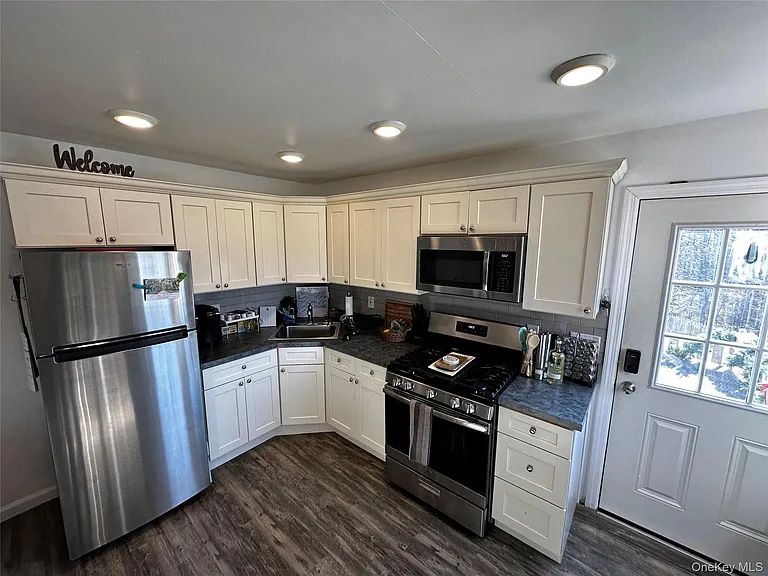7 Lori Ct — Photo 4