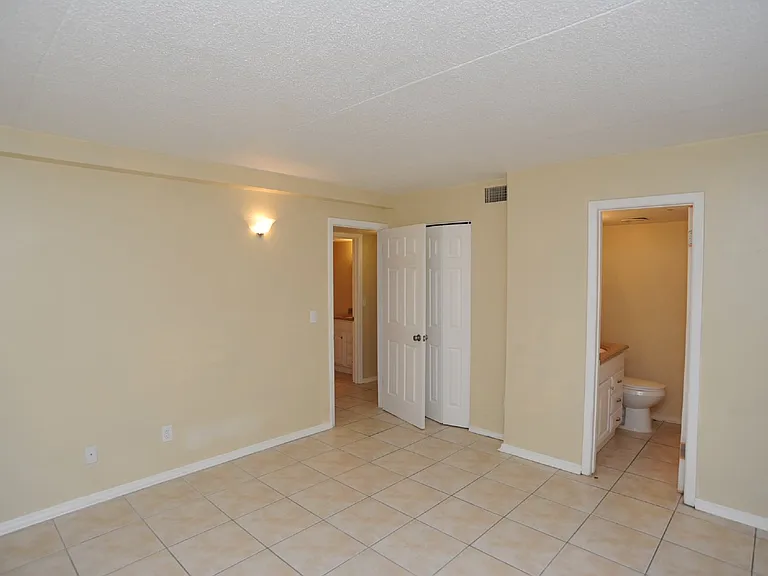 415 N Halifax Ave #103 — Photo 14
